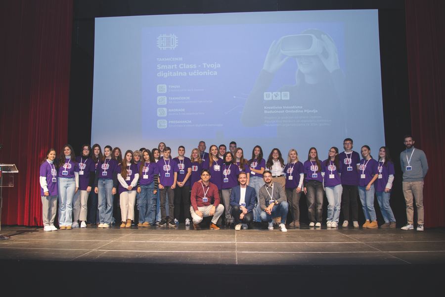 Svi učesnici takmičenja na bini Centra za kulturu